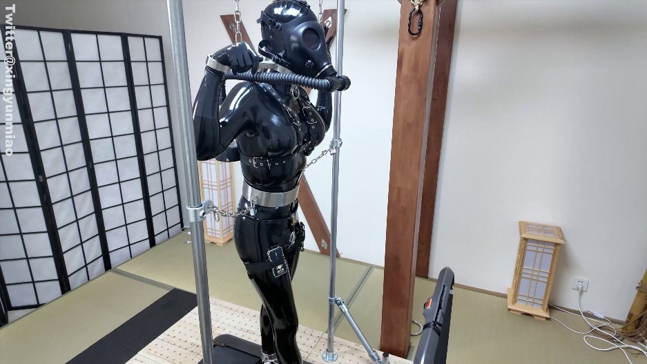 The Latex Slave’s Hardcore Heavy